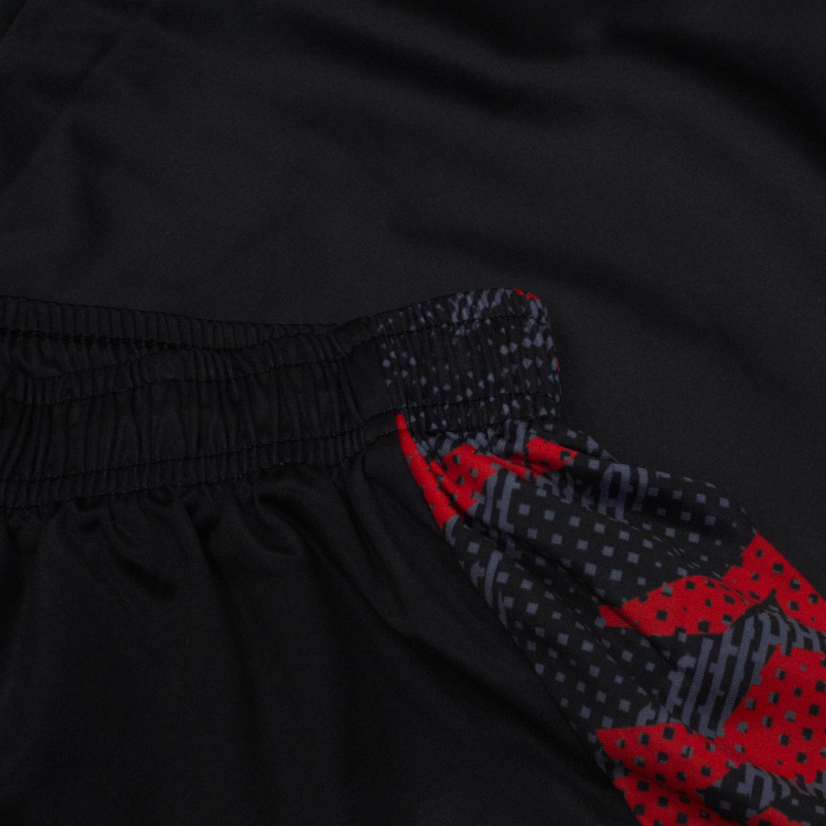 Men's Geometric Camo 2-in-1 Shorts - Black & Red