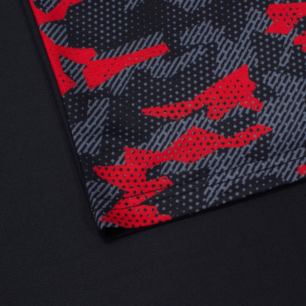 Men's Urbanfield Sports Geometric Camo T-Shirt - Black/Red